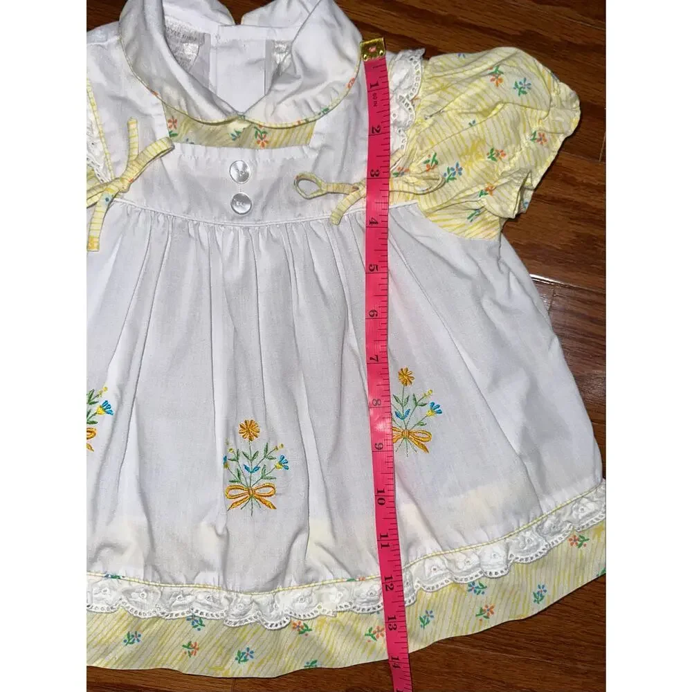 Vintage Baby Girls Prairie Cottage Embroidered Floral Ruffle Dress Size 9M